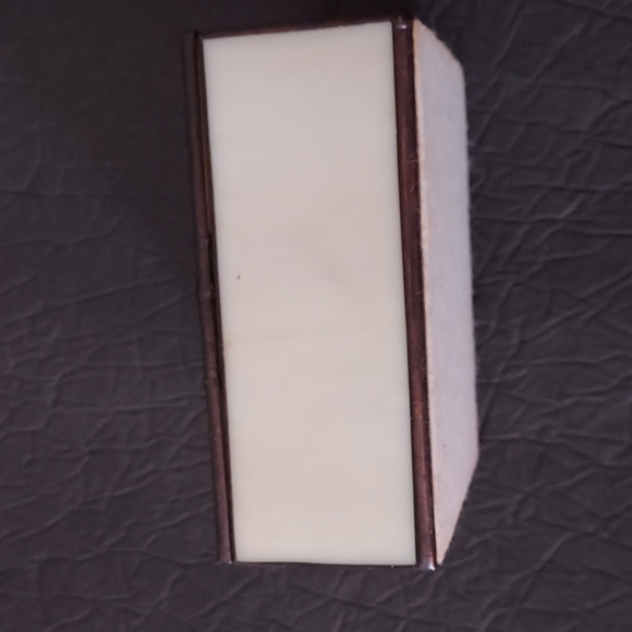 Stain Glass Jewerly/Keepsake Box,Multicolors,5in.Wx4in.Lx3 1/3in.H. EUC - Picture 3 of 7